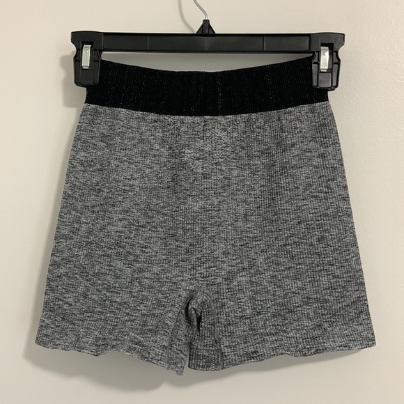 NWOT FP Movement Prajna Bike Shorts Heather Grey - Picture 7 of 12